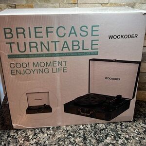 Briefcase turntable NIB